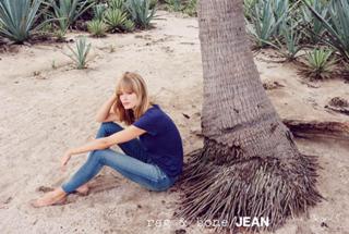 Julia Stegner feet photo 6