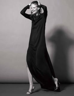 Julia Stegner feet photo 3