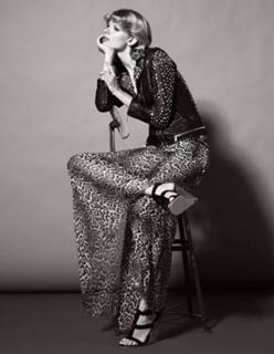Julia Stegner feet photo 2