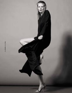 Julia Stegner feet photo 1