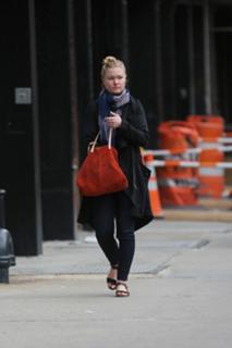 Julia Stiles feet photo thumbnail
