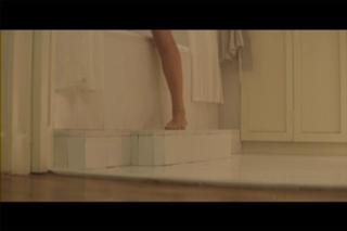 Julia Stiles feet photo thumbnail