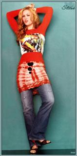 Julia Stiles feet photo thumbnail