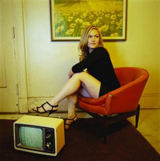 Julia Stiles feet photo thumbnail