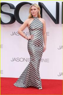 Julia Stiles feet photo thumbnail