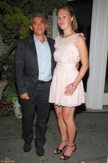 Julia Stiles feet photo thumbnail