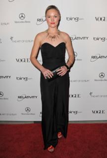 Julia Stiles feet photo thumbnail