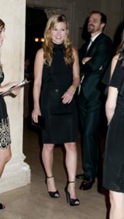 Julia Stiles feet photo thumbnail
