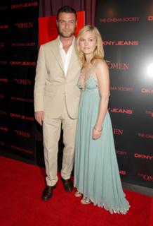 Julia Stiles feet photo thumbnail