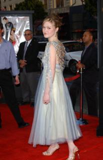 Julia Stiles feet photo thumbnail