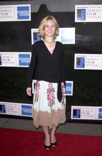 Julia Stiles feet photo thumbnail