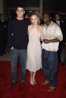 Julia Stiles feet photo thumbnail
