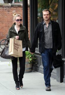 Julia Stiles feet photo thumbnail
