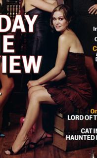 Julia Stiles feet photo thumbnail
