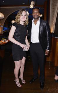 Julia Stiles feet photo thumbnail