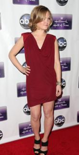 Julia Stiles feet photo thumbnail