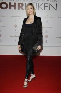 Julia Stinshoff feet photo 3