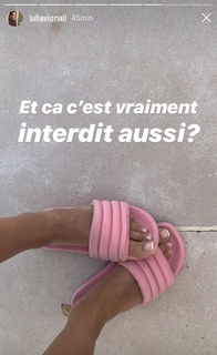 Julia Vignali feet photo 9