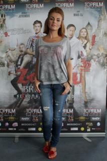 Julia Volkova feet photo thumbnail