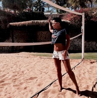 Julia Volkova feet photo thumbnail