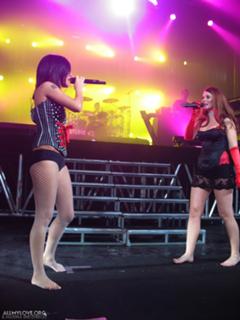 Julia Volkova feet photo thumbnail