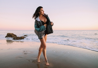 Julia Volkova feet photo thumbnail