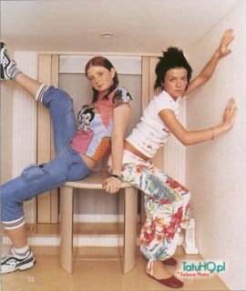 Julia Volkova feet photo 7