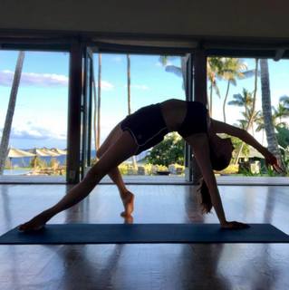 Julia Voth feet photo 3