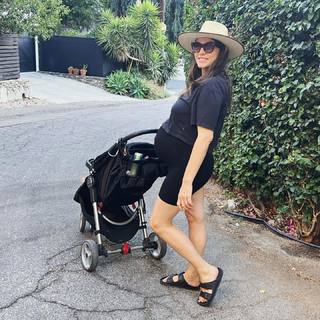 Julia Voth feet photo 10