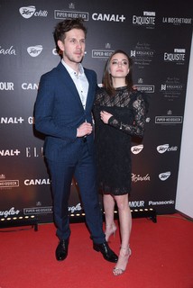 Julia Wieniawa-Narkiewicz feet photo thumbnail