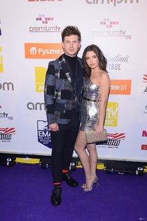 Julia Wieniawa-Narkiewicz feet photo thumbnail