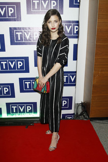 Julia Wieniawa-Narkiewicz feet photo thumbnail