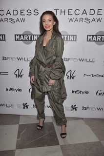 Julia Wieniawa-Narkiewicz feet photo thumbnail