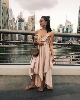 Julia Wieniawa-Narkiewicz feet photo thumbnail