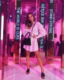 Julia Wieniawa-Narkiewicz feet photo thumbnail