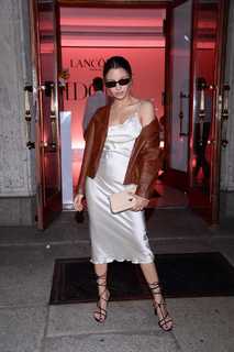 Julia Wieniawa-Narkiewicz feet photo thumbnail