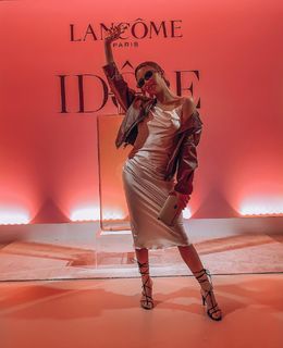 Julia Wieniawa-Narkiewicz feet photo thumbnail