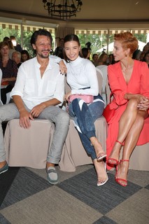 Julia Wieniawa-Narkiewicz feet photo thumbnail