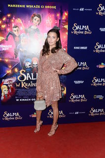 Julia Wieniawa-Narkiewicz feet photo thumbnail