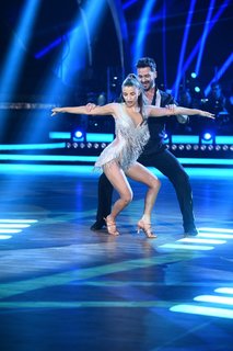 Julia Wieniawa-Narkiewicz feet photo thumbnail