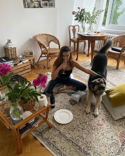 Julia Wieniawa-Narkiewicz feet photo thumbnail