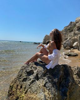 Julia Wieniawa-Narkiewicz feet photo thumbnail