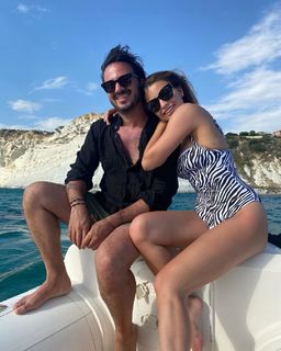 Julia Wieniawa-Narkiewicz feet photo thumbnail