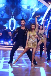 Julia Wieniawa-Narkiewicz feet photo thumbnail