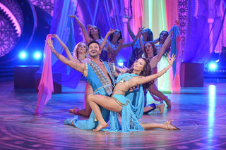 Julia Wieniawa-Narkiewicz feet photo thumbnail