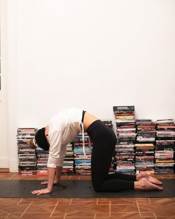 Julia Wieniawa-Narkiewicz feet photo thumbnail