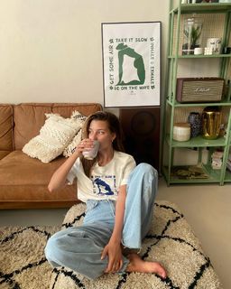 Julia Wieniawa-Narkiewicz feet photo thumbnail