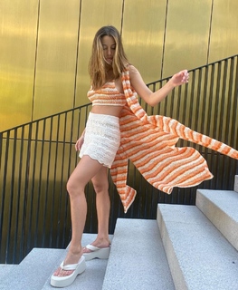 Julia Wieniawa-Narkiewicz feet photo thumbnail