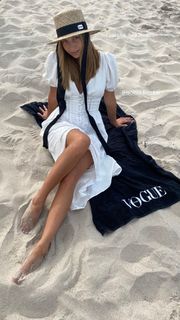 Julia Wieniawa-Narkiewicz feet photo thumbnail