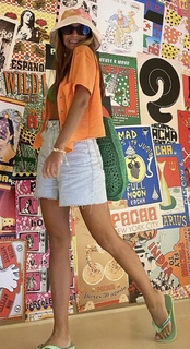 Julia Wieniawa-Narkiewicz feet photo thumbnail